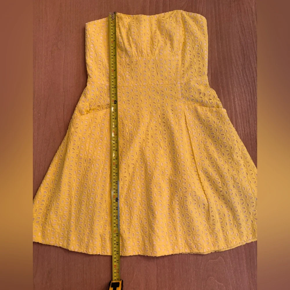Lilly Pulitzer Yellow Eyelet Strapless Fit & Flare Blossom Dress NWT Size 10 - Picture 14 of 15